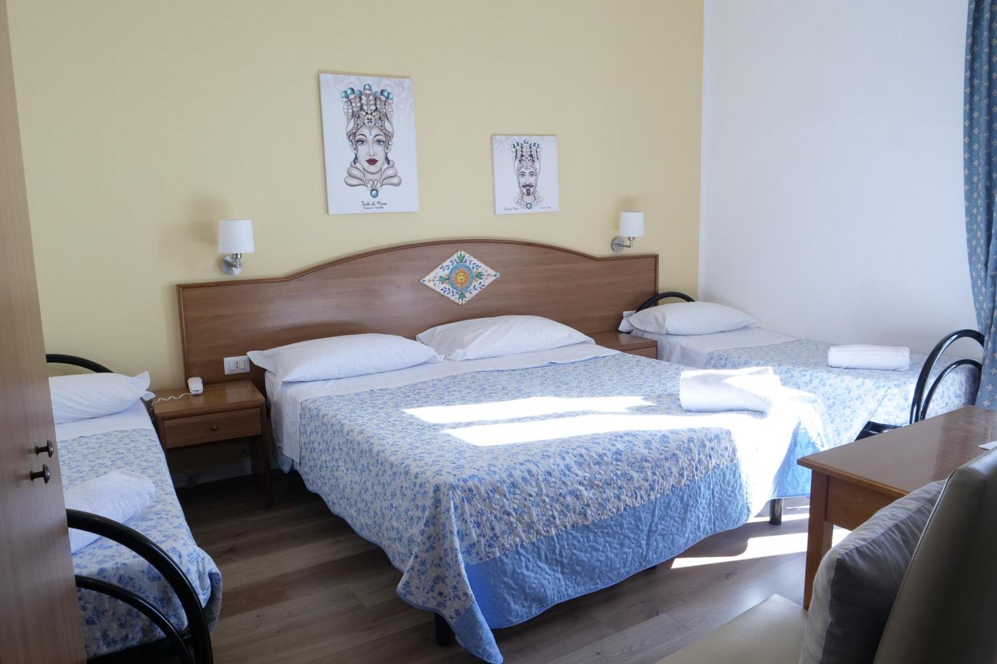 Hotel Elios Tao タオルミーナ エクステリア 写真