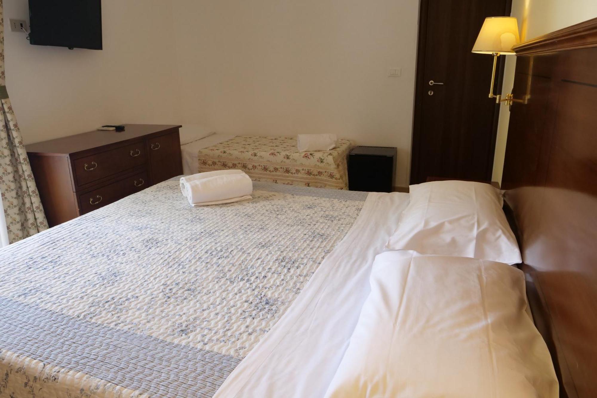 Hotel Elios Tao タオルミーナ エクステリア 写真
