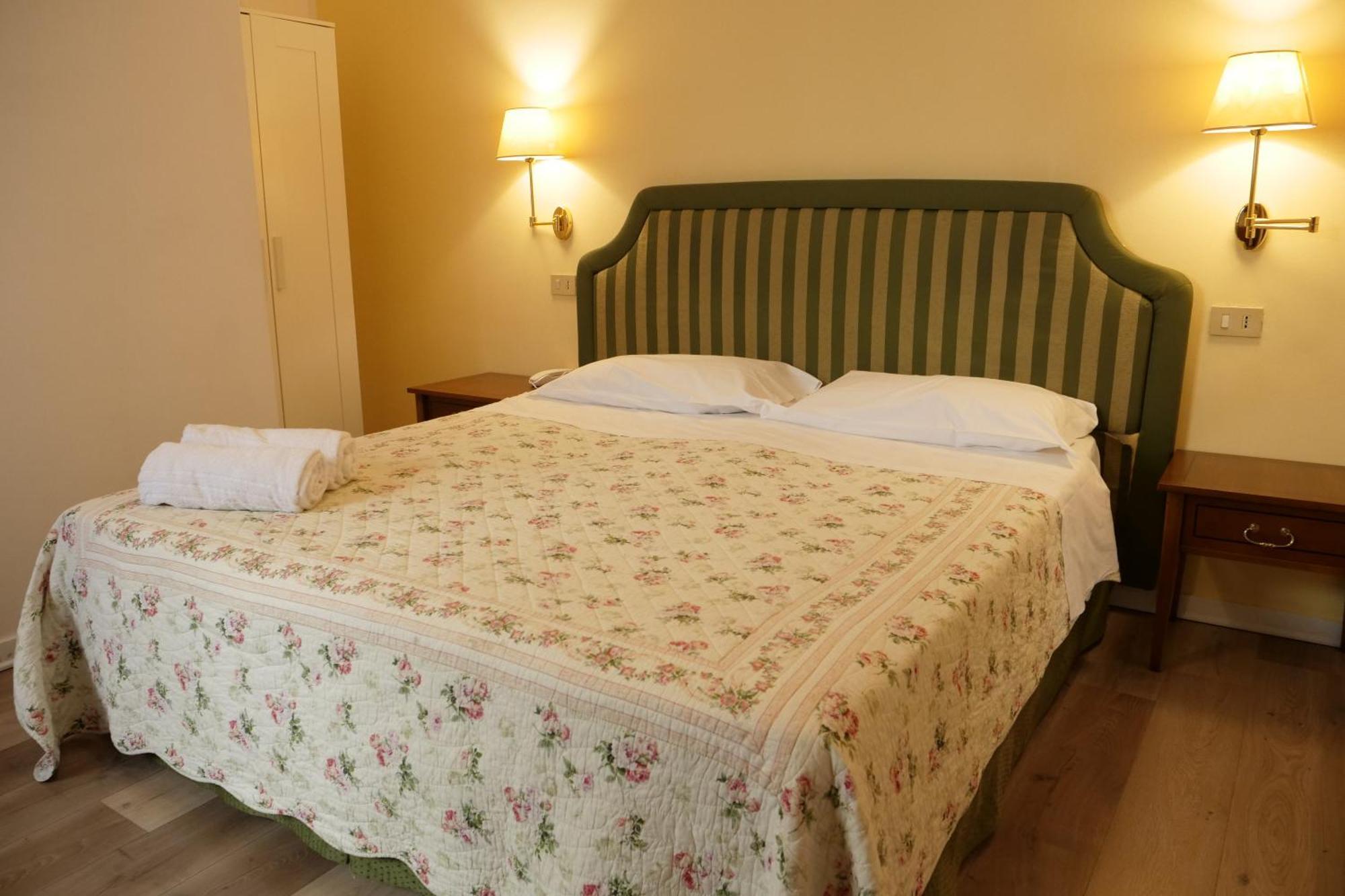 Hotel Elios Tao タオルミーナ エクステリア 写真