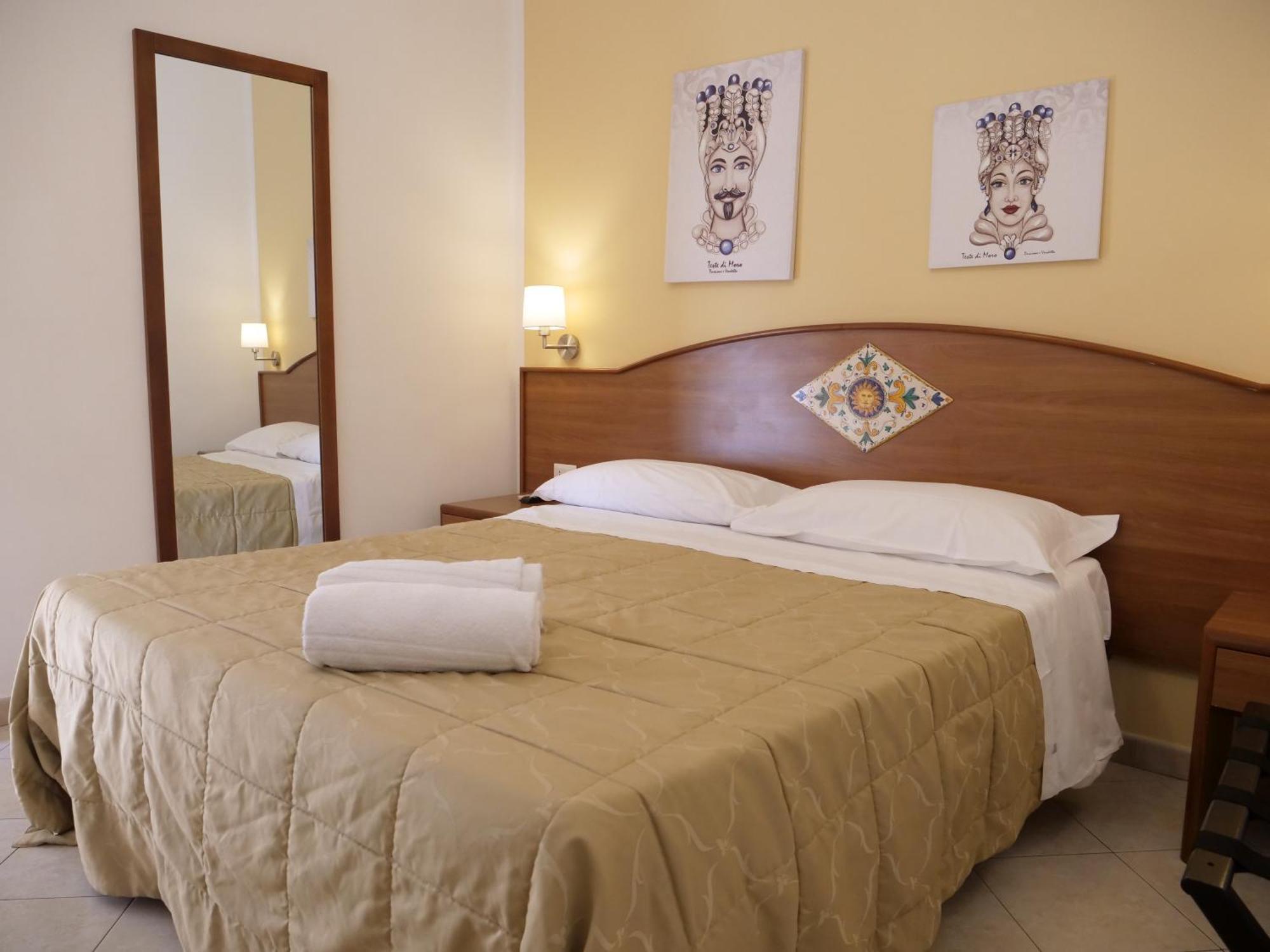 Hotel Elios Tao タオルミーナ エクステリア 写真