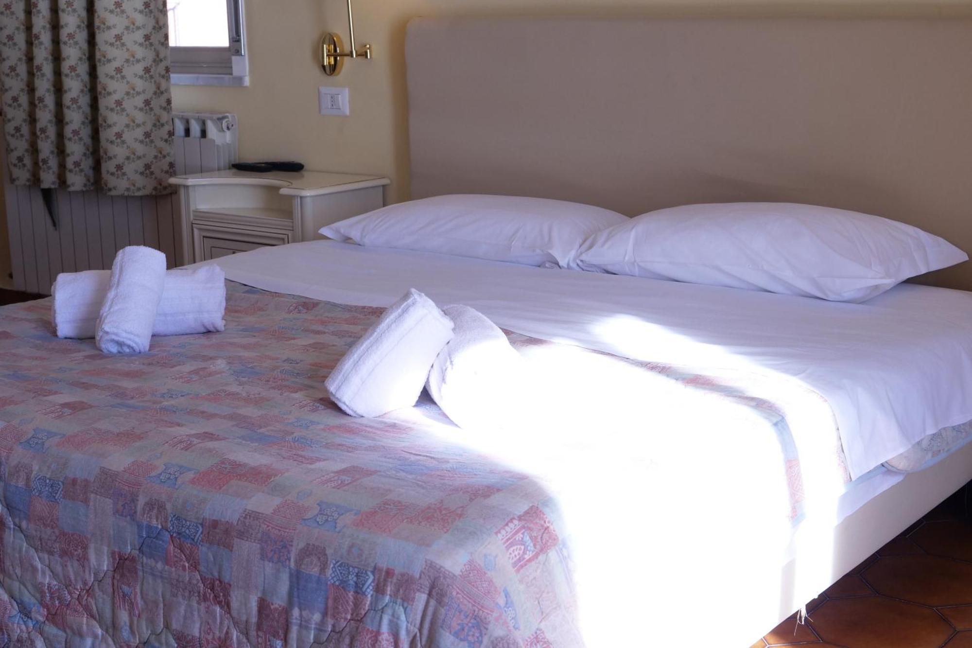 Hotel Elios Tao タオルミーナ エクステリア 写真