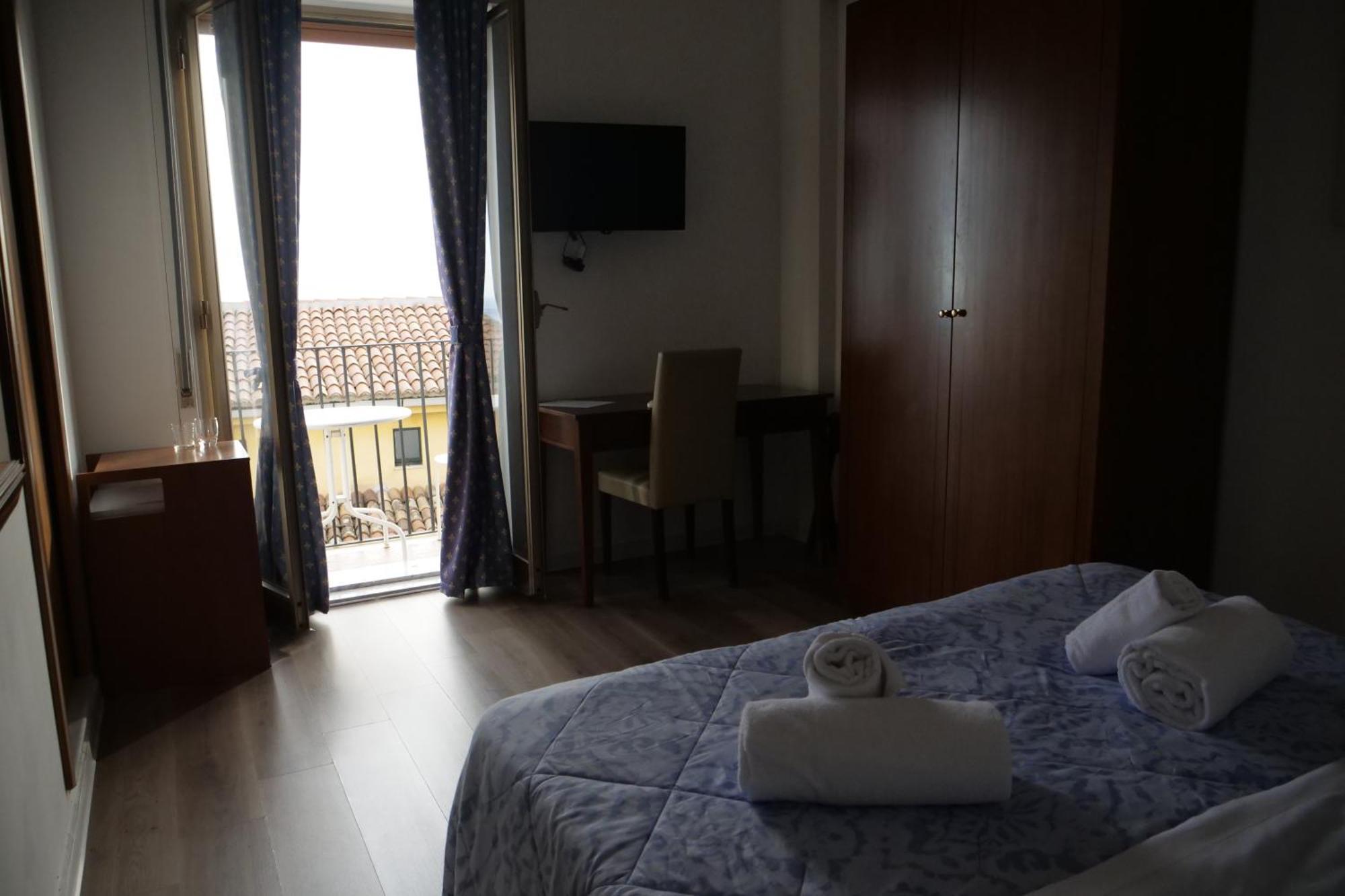 Hotel Elios Tao タオルミーナ エクステリア 写真