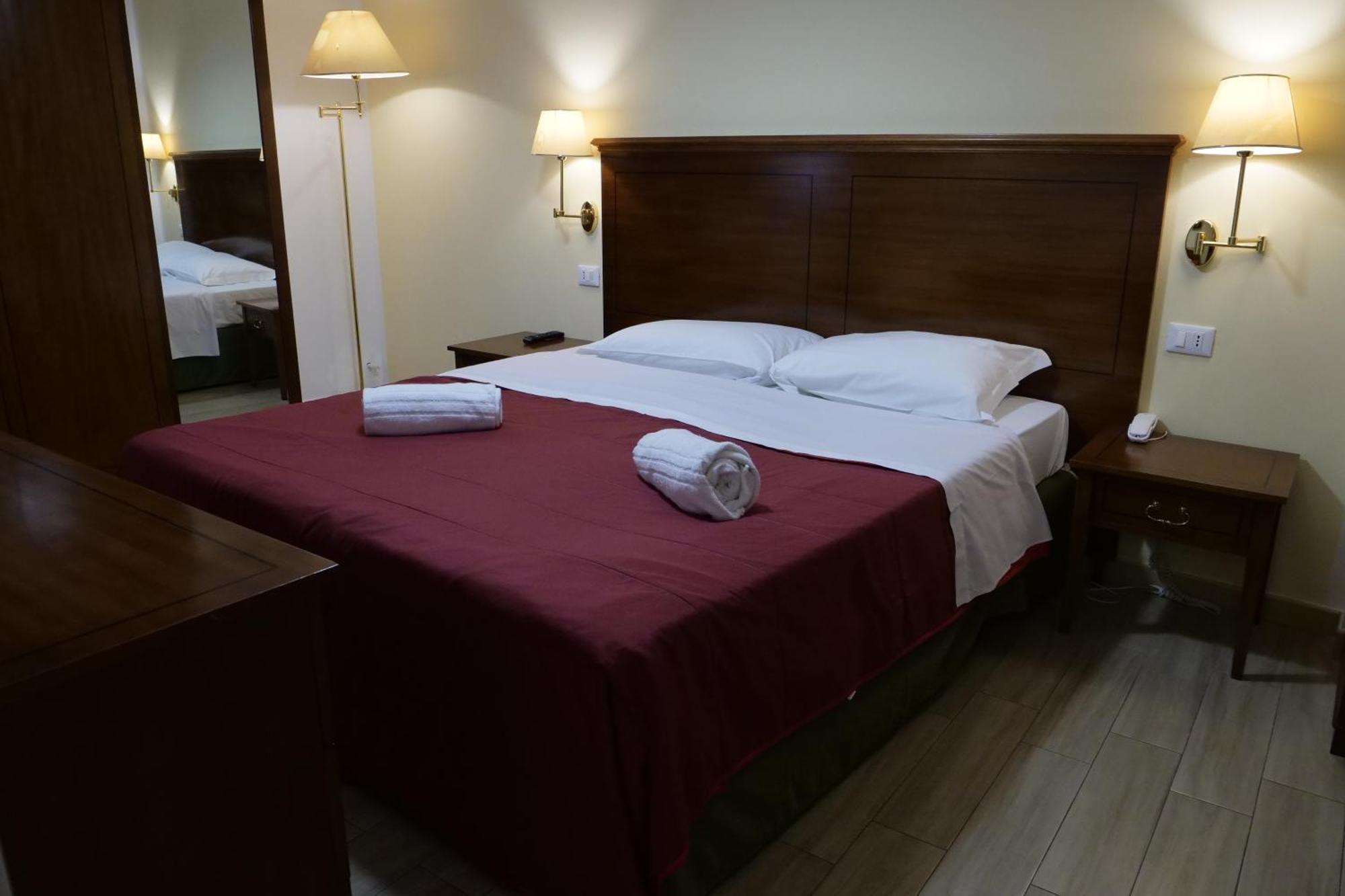 Hotel Elios Tao タオルミーナ エクステリア 写真