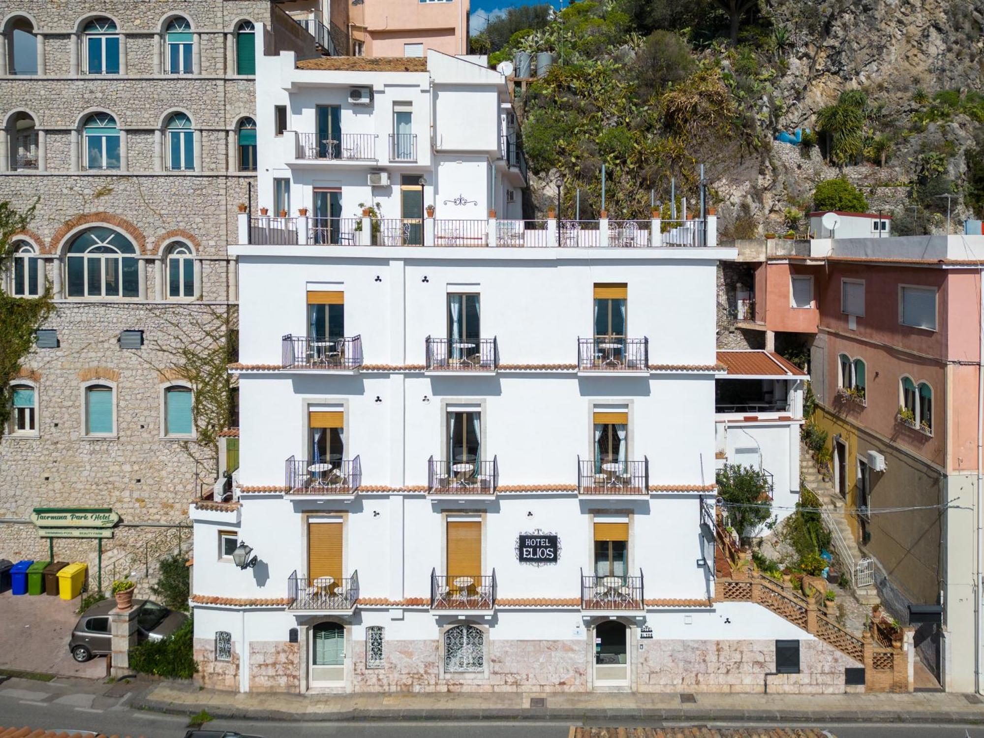 Hotel Elios Tao タオルミーナ エクステリア 写真